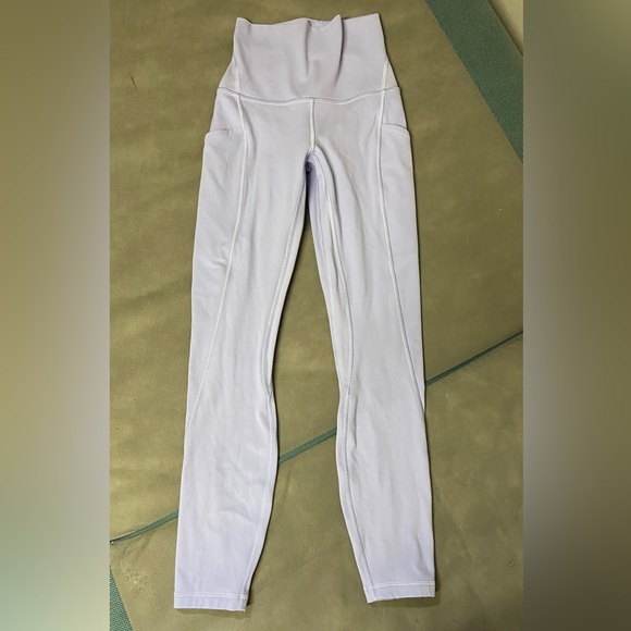 Lululemon - Picture 2 of 4